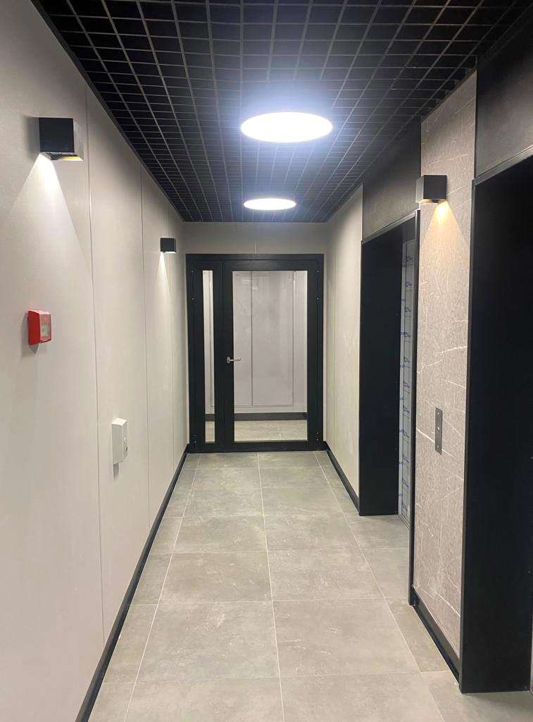 Отделка стен коридоров СМЛ панелями