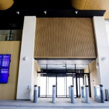 Стеновые панели СМЛ в интерьерах автовокзала