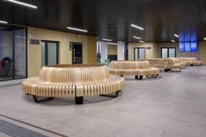 Стеновые панели СМЛ в интерьерах автовокзала